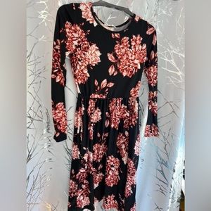 Small, super soft and comfy dress with pockets